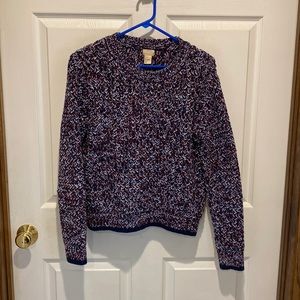 Ladies h&m heavy sweater. Heavy and warm but not itchy.